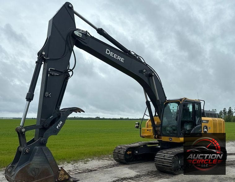2022 John Deere 250G LC excavator