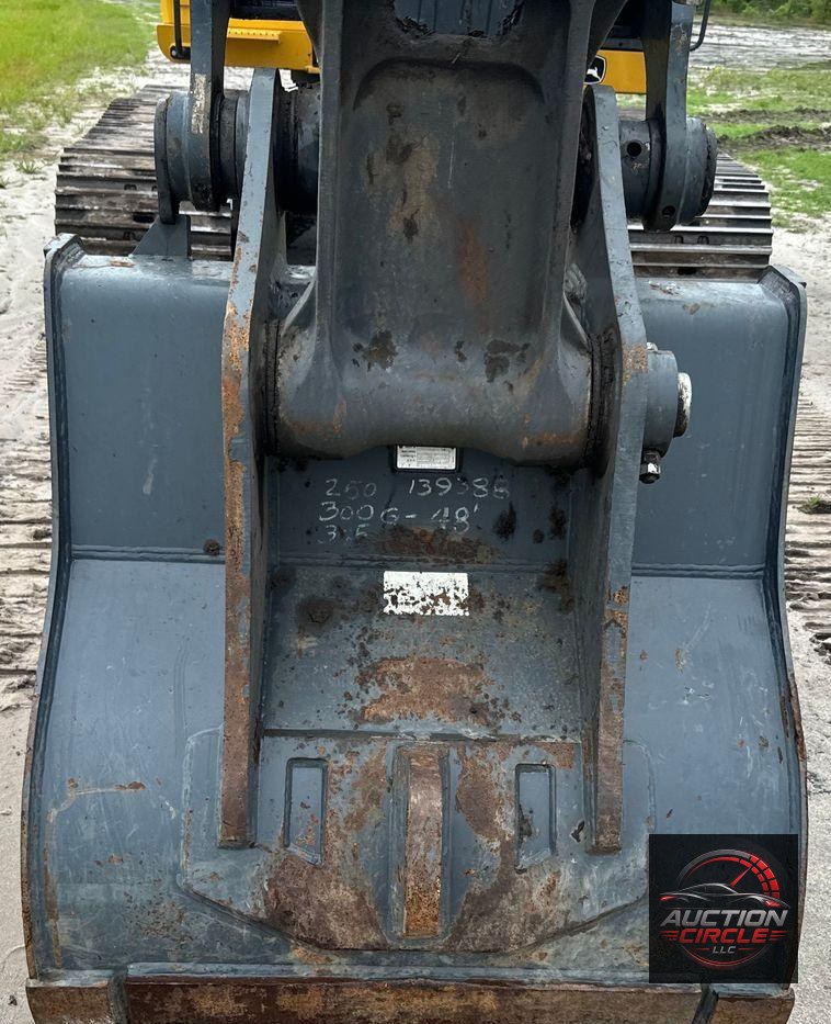2022 John Deere 250G LC excavator