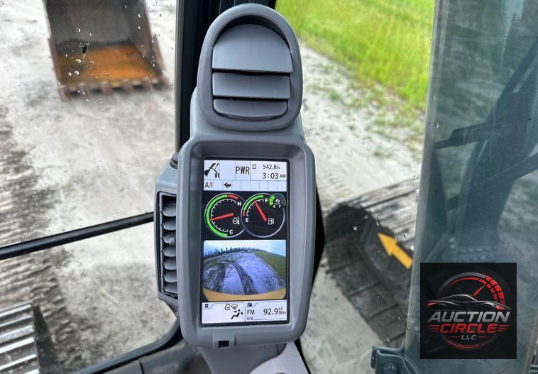 2022 John Deere 250G LC excavator