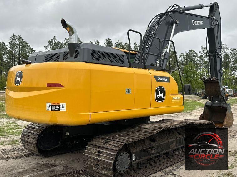 2022 John Deere 250G LC excavator