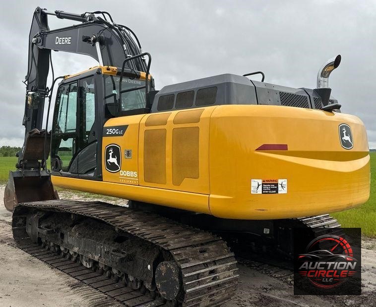 2022 John Deere 250G LC excavator