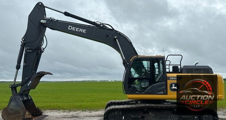 2022 John Deere 250G LC excavator