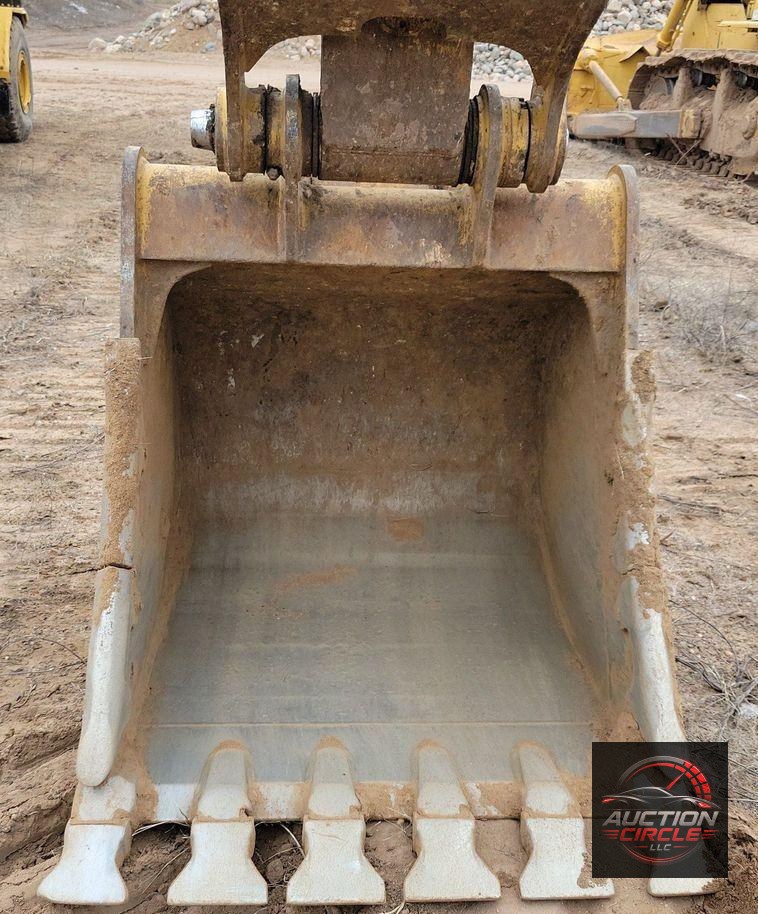 2017 Caterpillar 323FL excavator