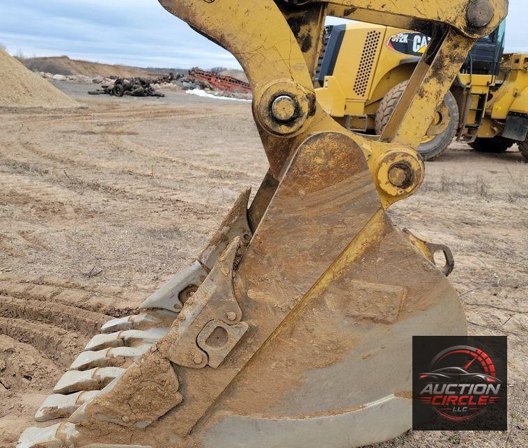 2017 Caterpillar 323FL excavator
