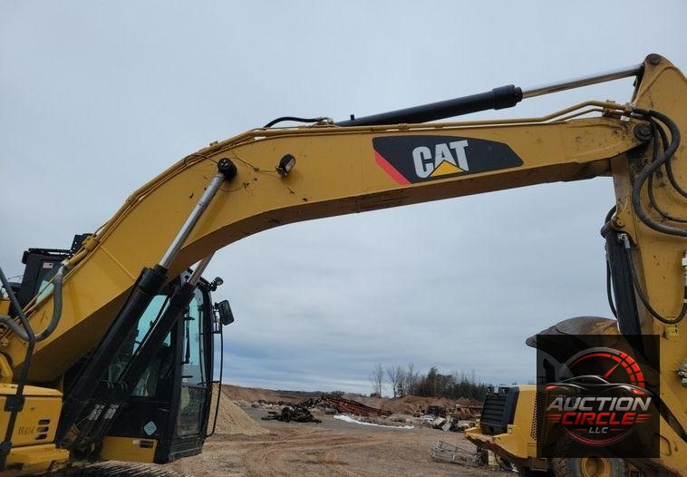 2017 Caterpillar 323FL excavator