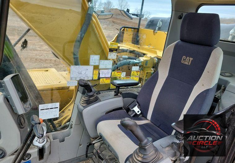 2017 Caterpillar 323FL excavator