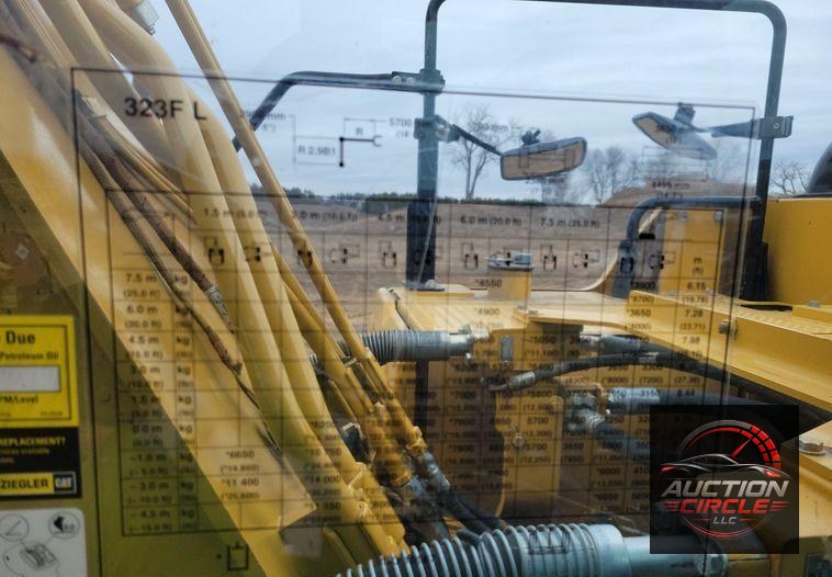 2017 Caterpillar 323FL excavator