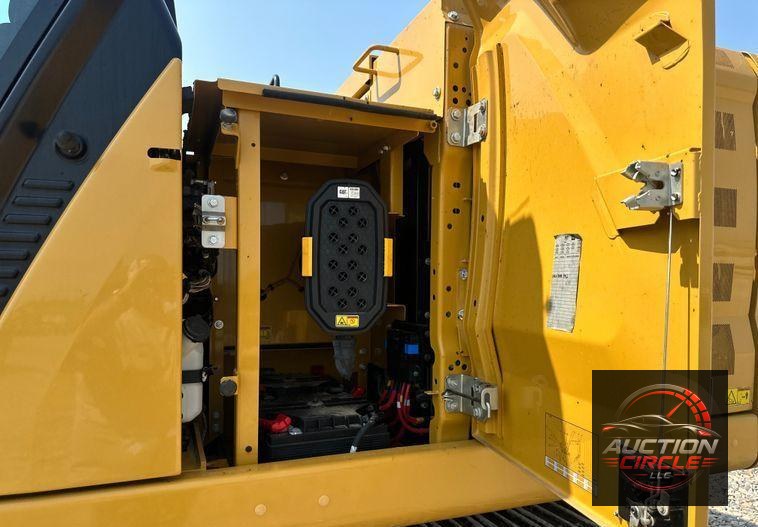 2019 Caterpillar  323 excavator