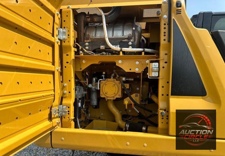 2019 Caterpillar  323 excavator