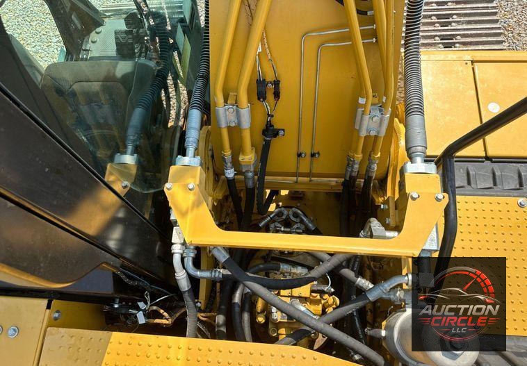 2019 Caterpillar  323 excavator