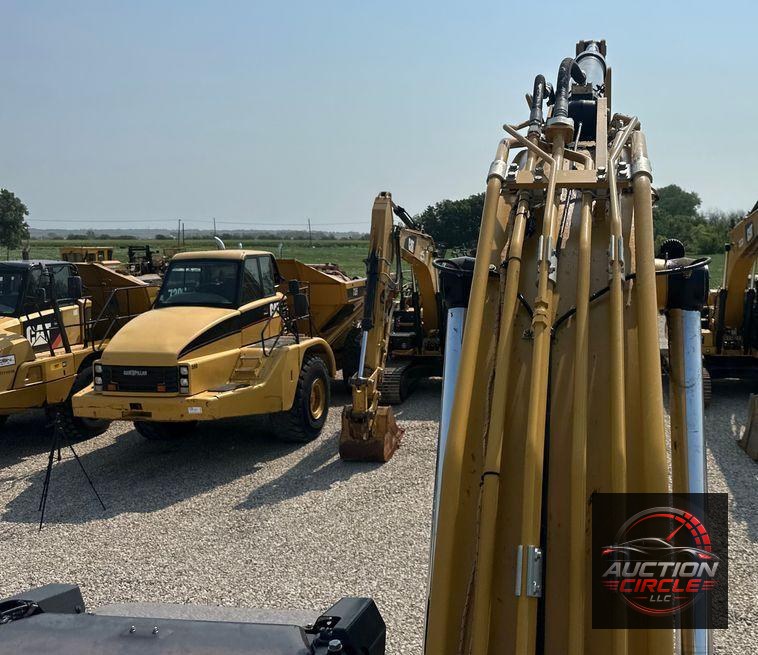 2019 Caterpillar  323 excavator