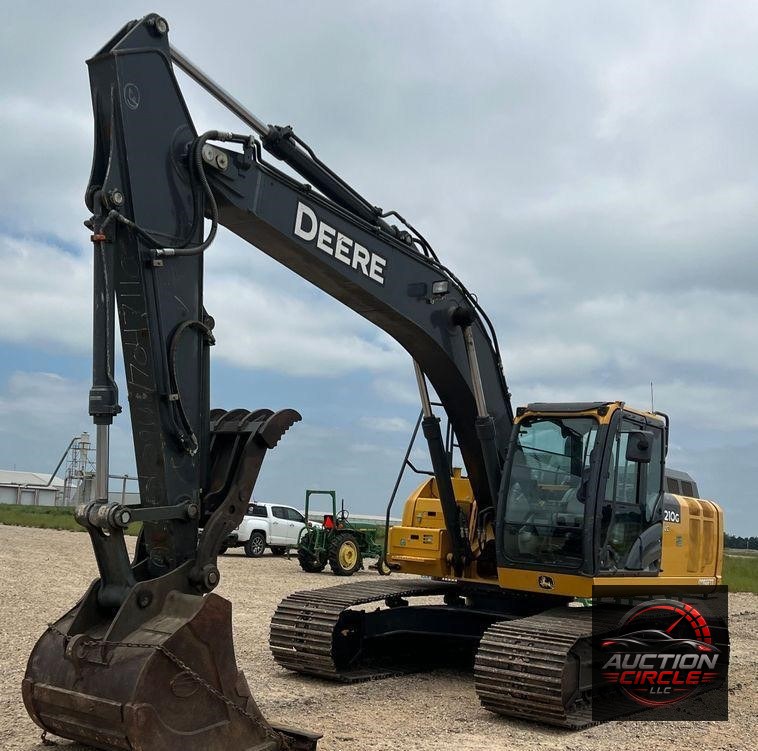 2017 John Deere 210G LC  excavator