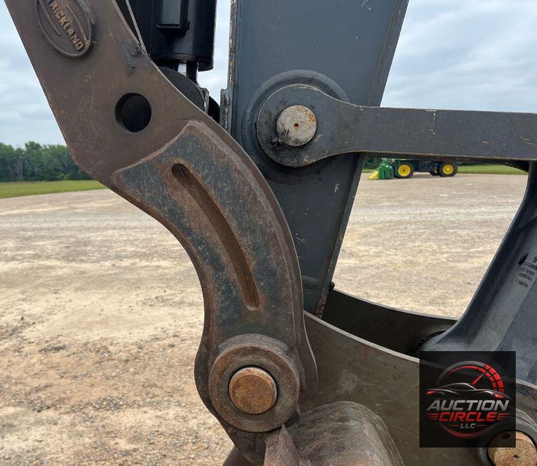 2017 John Deere 210G LC  excavator