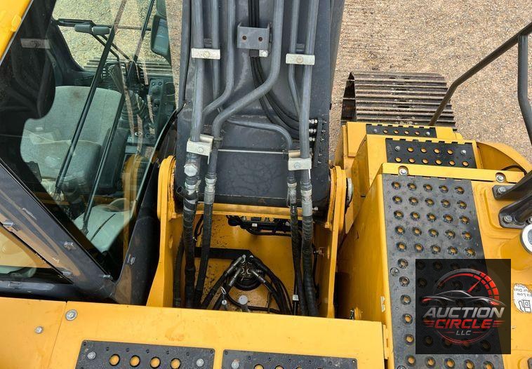 2017 John Deere 210G LC  excavator