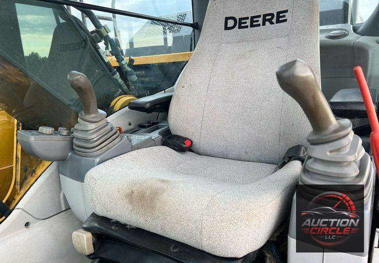 2017 John Deere 210G LC  excavator