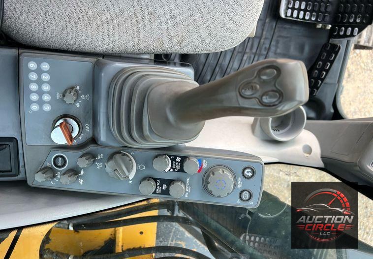 2017 John Deere 210G LC  excavator