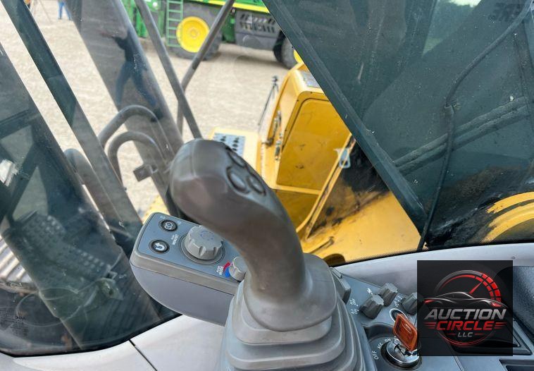 2017 John Deere 210G LC  excavator