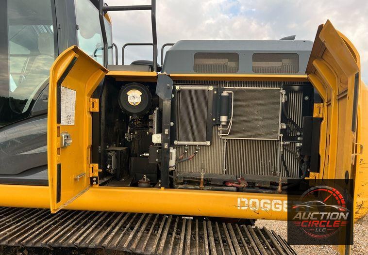 2017 John Deere 210G LC  excavator