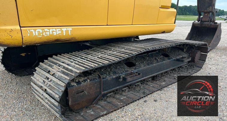 2017 John Deere 210G LC  excavator
