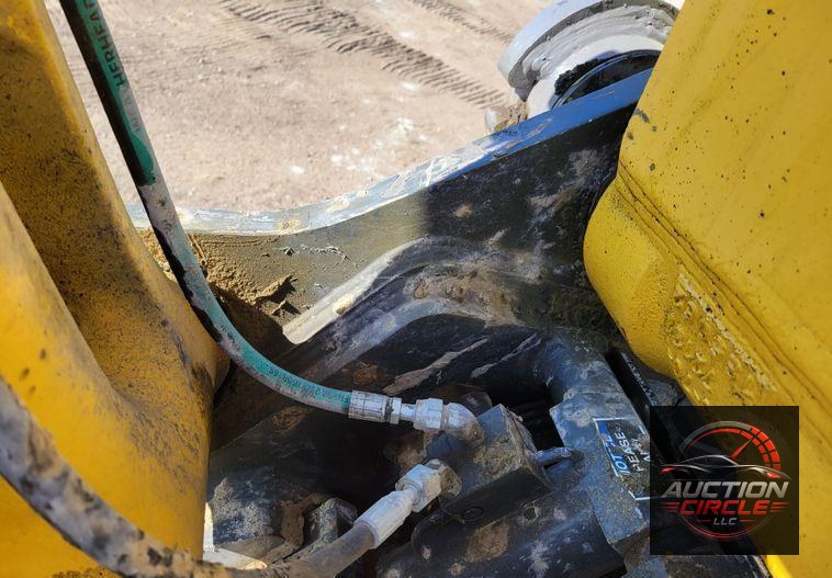 2019 Komatsu PC240LC-11  excavator