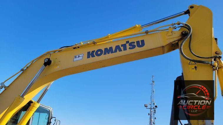 2019 Komatsu PC240LC-11  excavator