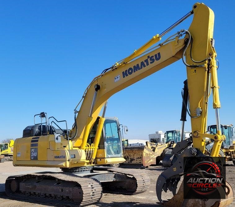 2019 Komatsu PC240LC-11  excavator