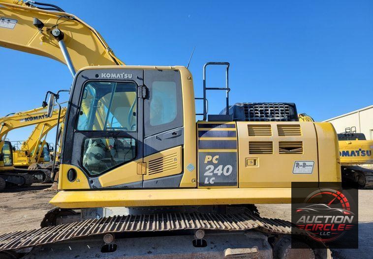 2019 Komatsu PC240LC-11  excavator