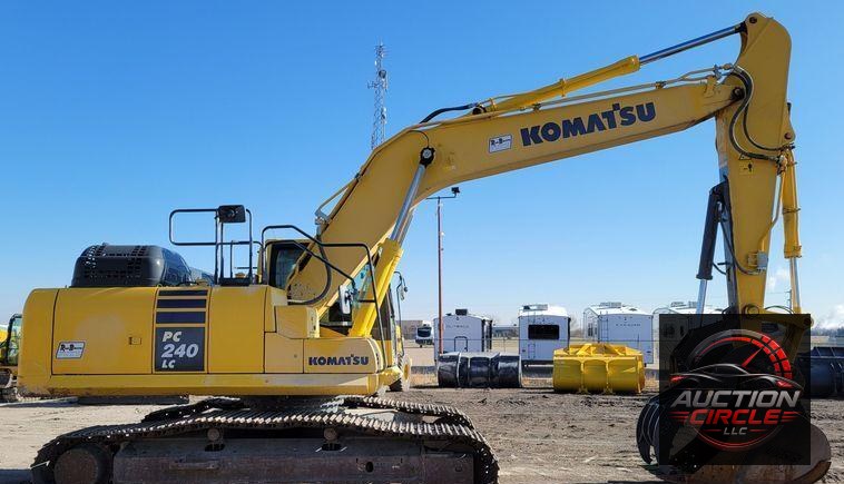 2019 Komatsu PC240LC-11  excavator