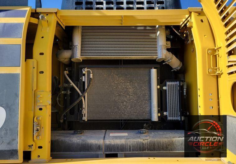 2019 Komatsu PC240LC-11  excavator