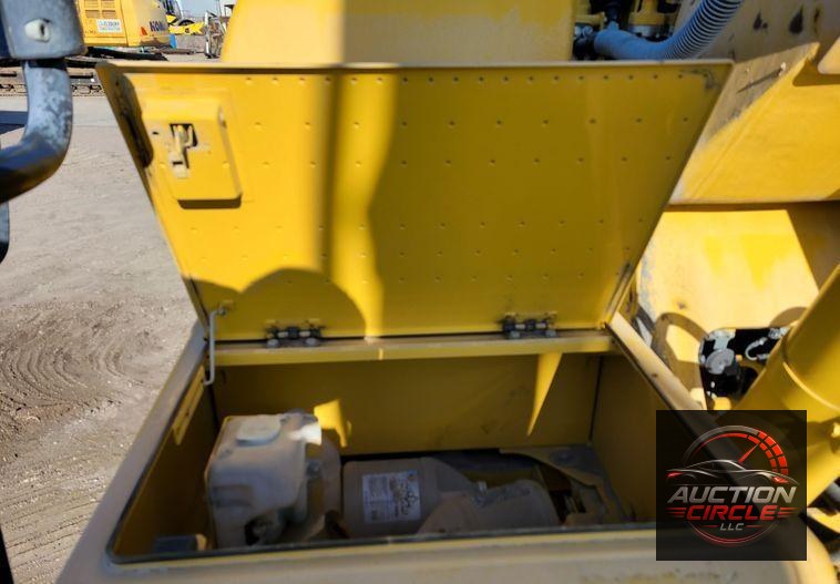 2019 Komatsu PC240LC-11  excavator
