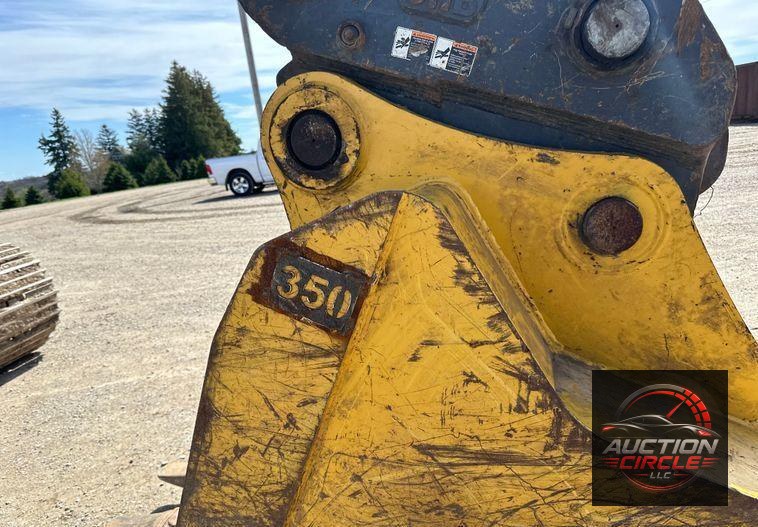 2019 John Deere 350G LC excavator
