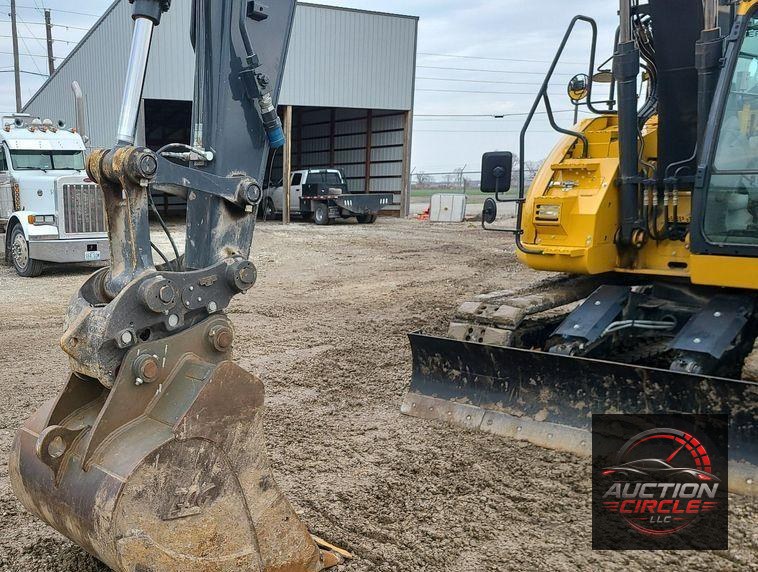 2022 John Deere 135G  excavator