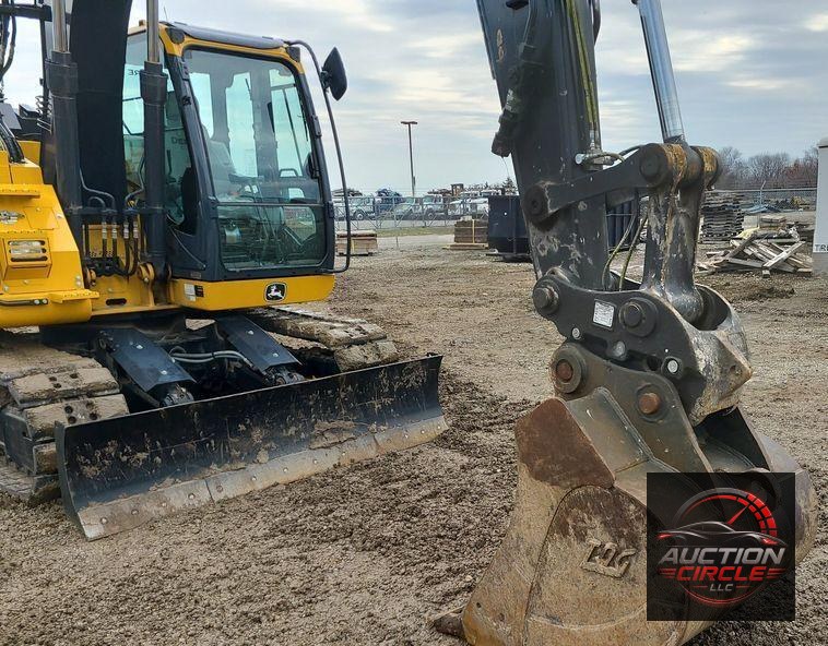 2022 John Deere 135G  excavator
