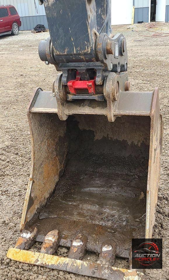 2022 John Deere 135G  excavator