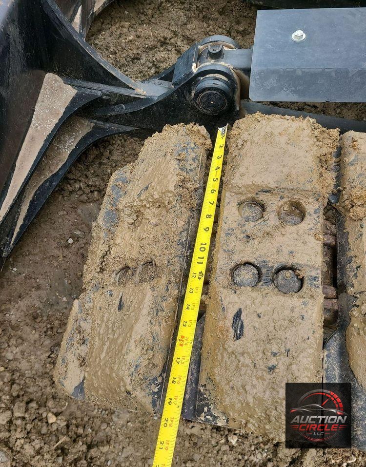 2022 John Deere 135G  excavator