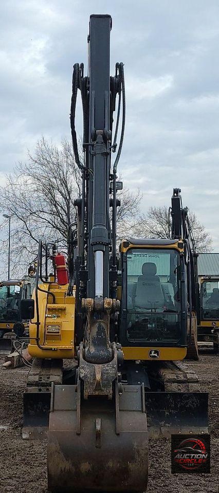 2022 John Deere 135G  excavator