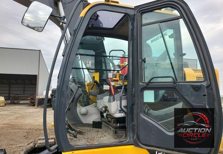 2022 John Deere 135G  excavator