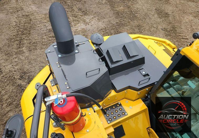 2022 John Deere 135G  excavator