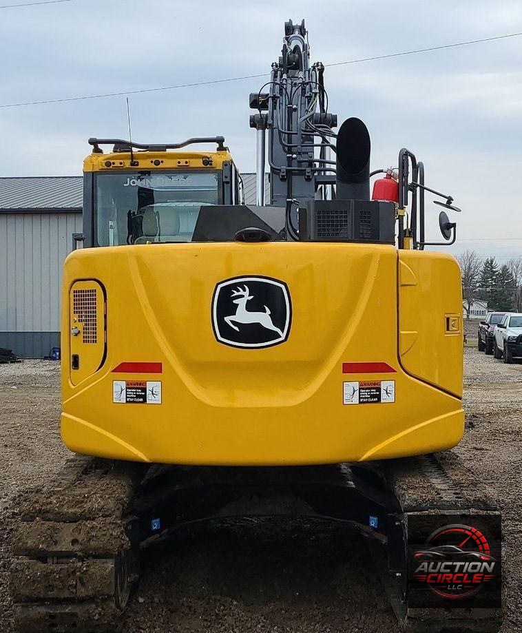 2022 John Deere 135G  excavator