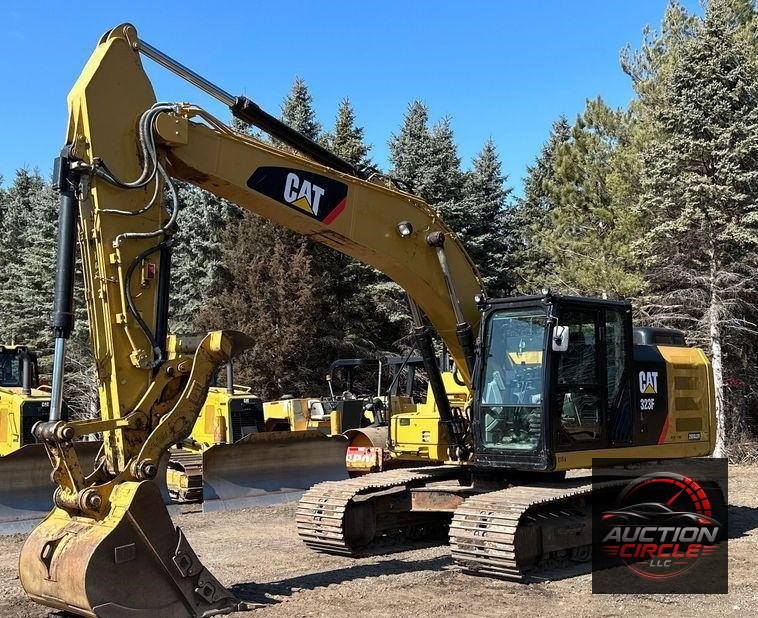 2015 Caterpillar 323FL excavator