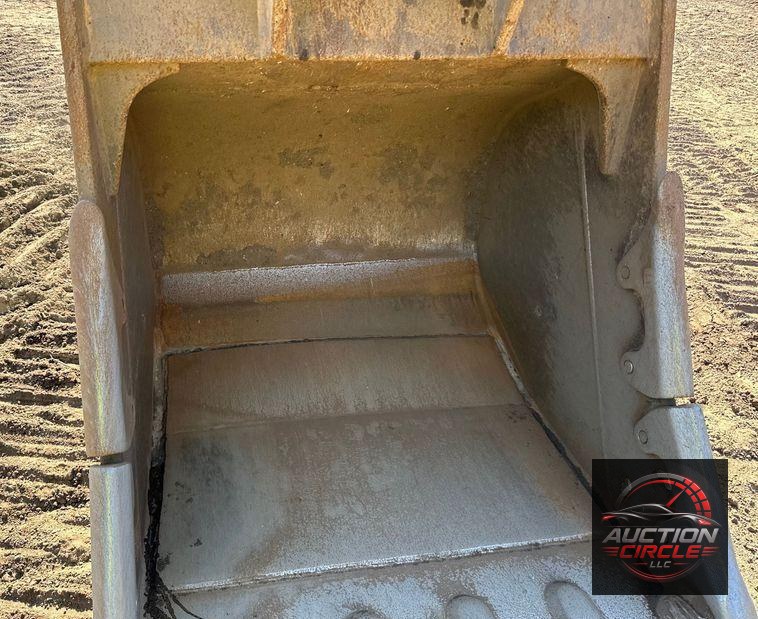 2015 Caterpillar 323FL excavator