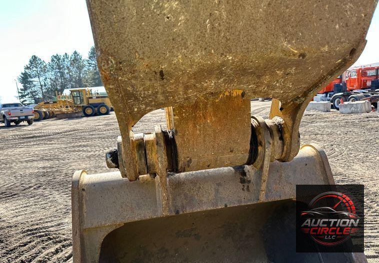 2015 Caterpillar 323FL excavator