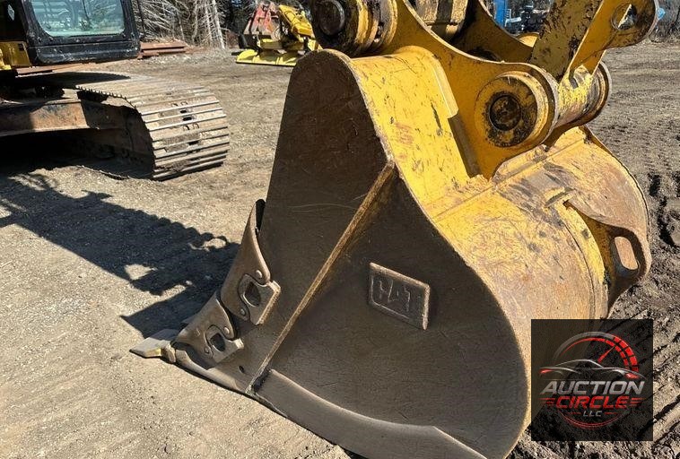 2015 Caterpillar 323FL excavator