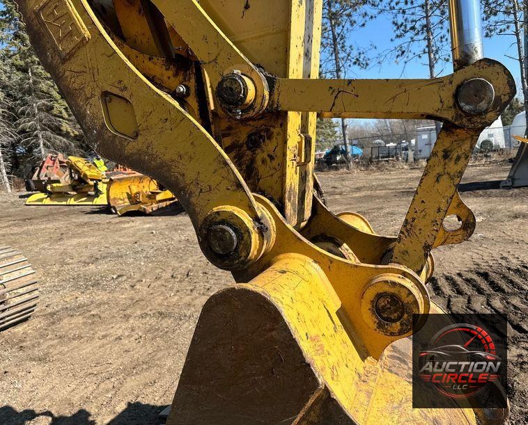 2015 Caterpillar 323FL excavator