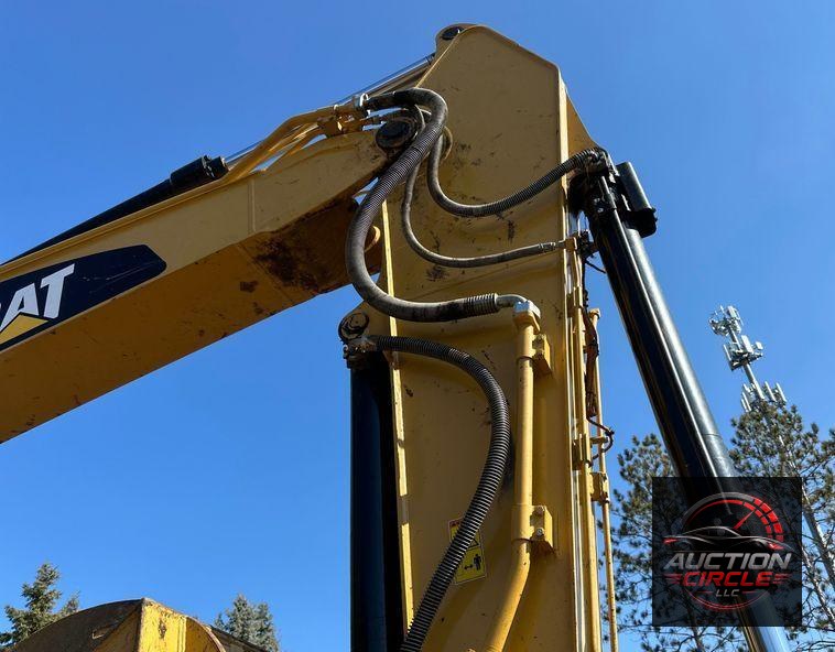 2015 Caterpillar 323FL excavator