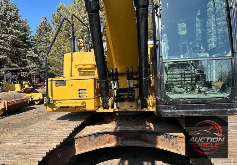 2015 Caterpillar 323FL excavator