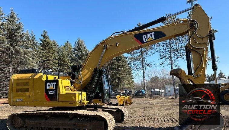 2015 Caterpillar 323FL excavator