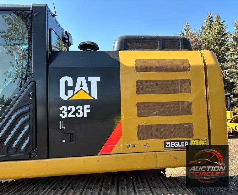 2015 Caterpillar 323FL excavator