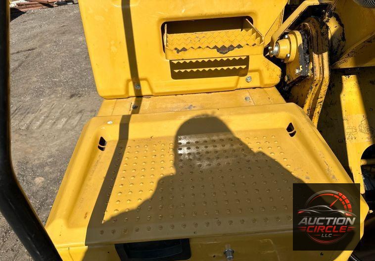2015 Caterpillar 323FL excavator