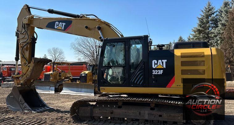 2015 Caterpillar 323FL excavator
